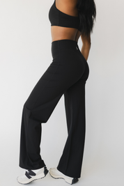 Essentials Wide Leg Pant REGULAR